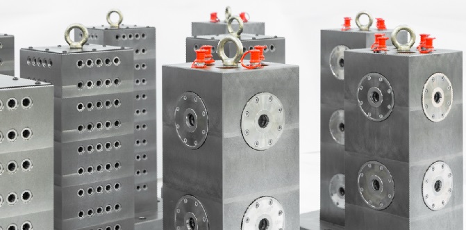 Tooling blocks with ok-vise's zero point systems.