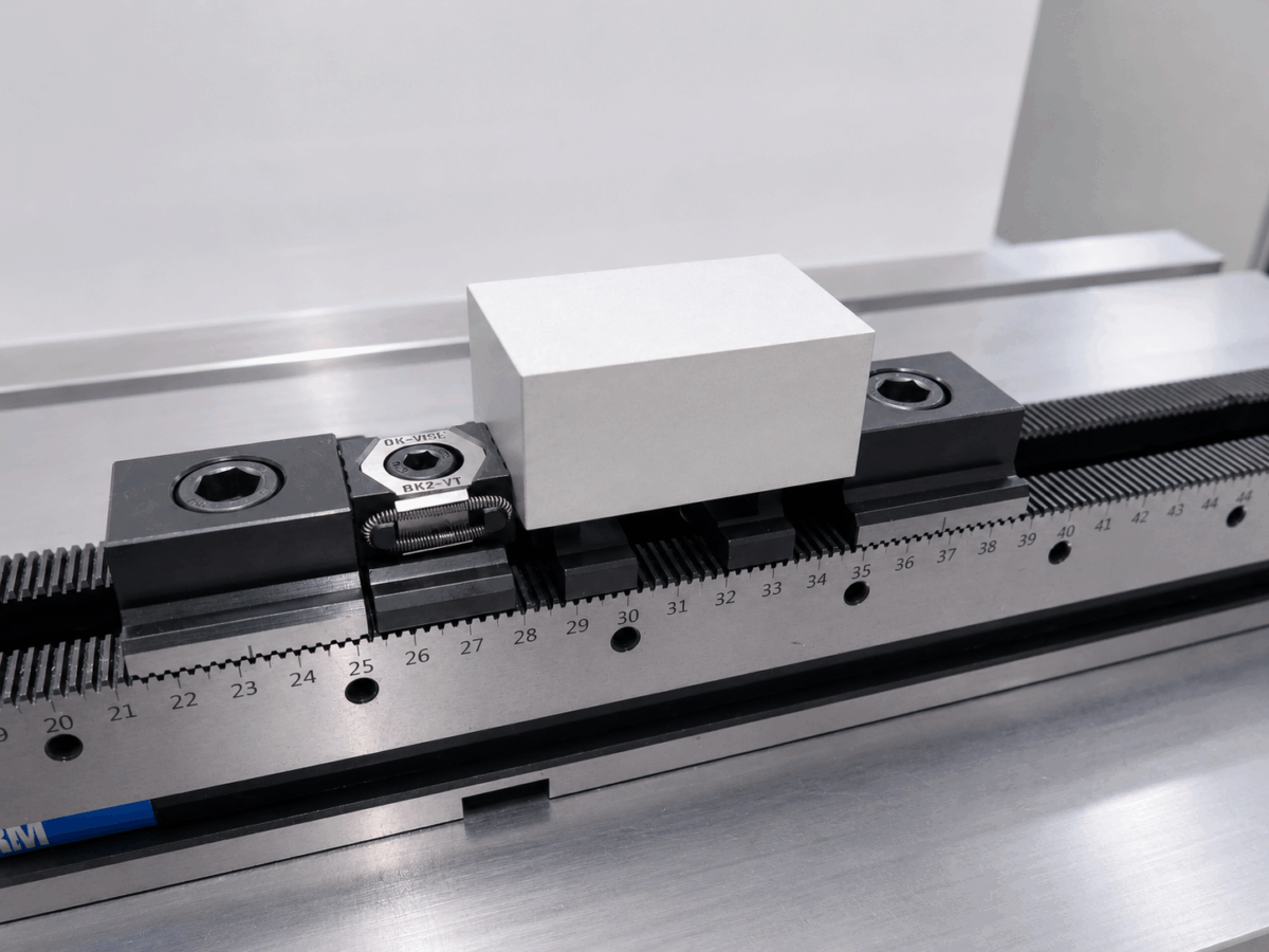 Narrow workpiece fixture 2.